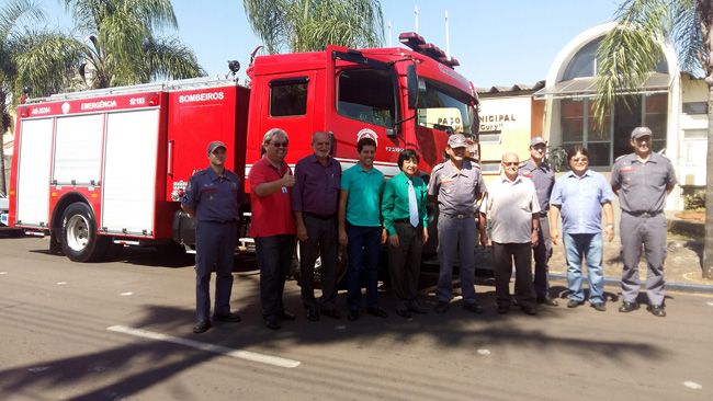 Já começou! Campanha de Natal Caminhão da Associação começou em Andradina e  Castilho - Hojemais de Andradina SP